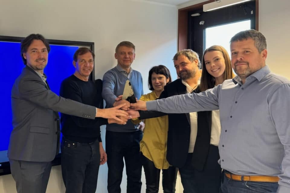 U.S. Investi juhatuse esimees Martin Ühtegi, U.S. Investi omanik Urmas Sõõrumaa, U.S. Invest juhatuse liige Tarmo Keskküla, U.S. Investi õigusnõunik Monika Sehver, Bildgren Investi ja Bildgren Ehituse juhatuse liige Urmas Kaasik, Bildgreni esindanud Nove advokaadibüroo advokaat Laura Raadik ja Bildgren Invest ja Bildgren Ehitus juhatus liige Ahto Aruväli.