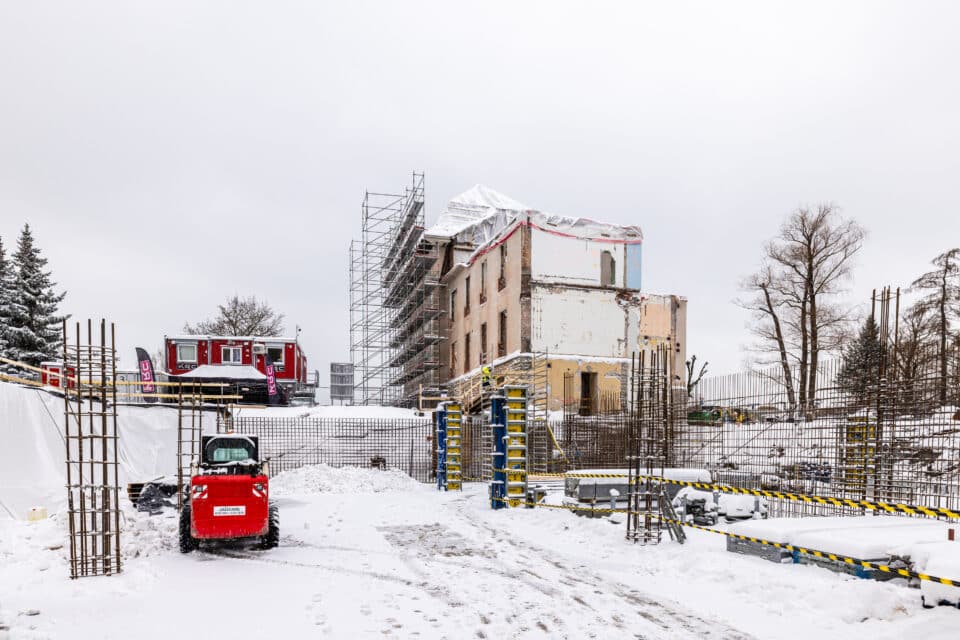 Maa-alune parkla on valmis kaevatud.