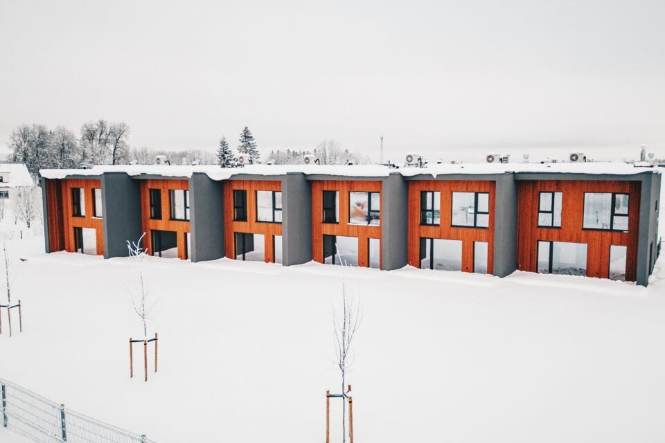 Uus-Järveküla ridaelamuboksid.
