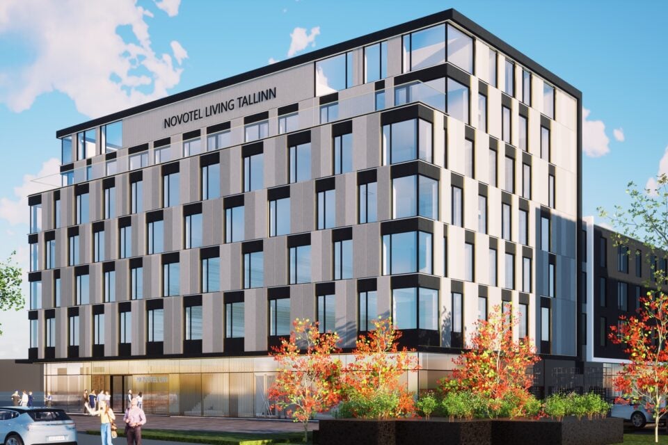 Hotell tuleb 6-kordne: esimesele korrusele on projekteeritud restoran, äripinnad ja puhkeala. Teisel korrusel on tööala koos hubase sisehooviga. Sealt kuni kuuenda korruseni tulevad hotelli majutusruumid.