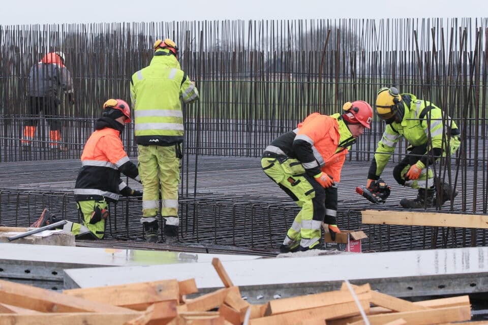 Jaanuaris tuli töötuna arvele pisut enam kui 1300 ehitusala inimest, möödunud aasta jaanuaris oli see number 100 võrra vaiksem.