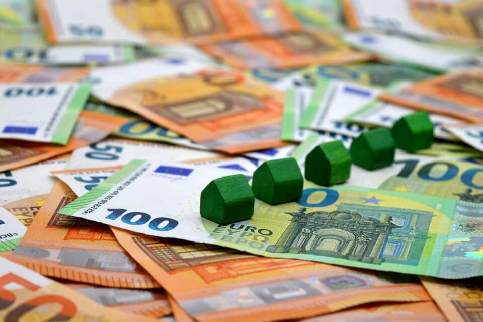 Veebruaris maksis Tallinna korteri ruutmeeter keskmiselt 2882 eurot ning aastaga on ruutmeetri hind langenud ligi 3 protsenti.