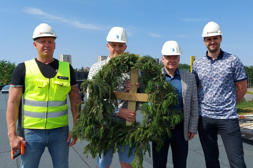 Eventuse objektijuht Janek Vint, Favorte projektijuht Gert Tomingas, Favorte juhatuse liige Rainer Hinno ja Eventuse ehitusosakonna juht Rivo Bonder.