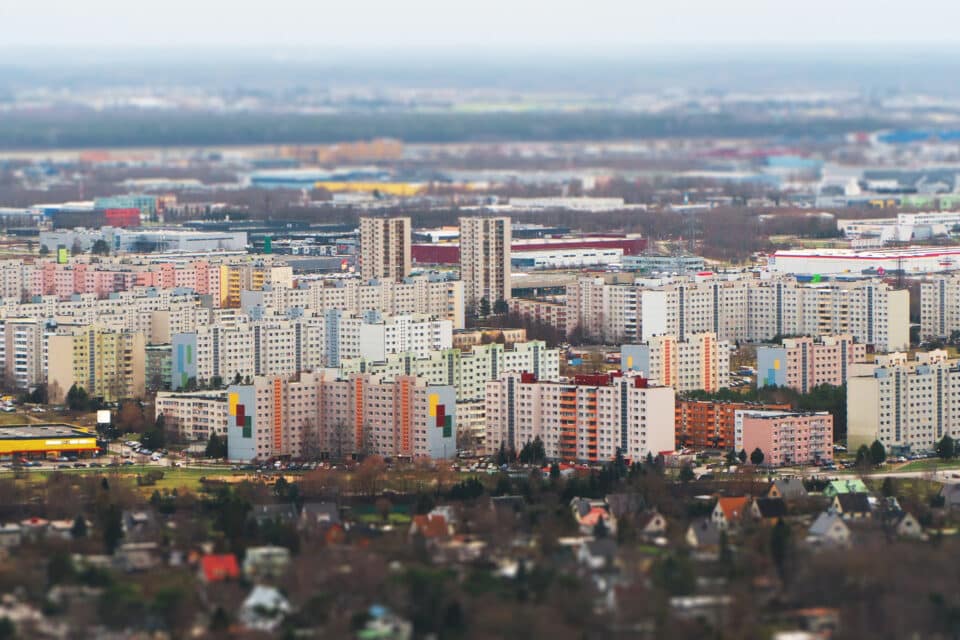 Pirita Kose eramud ja Lasnamäe kotermajad.