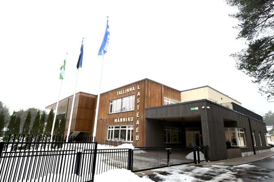 Nõmmel avati Männiku lasteaia uus energiasäästlik hoone.