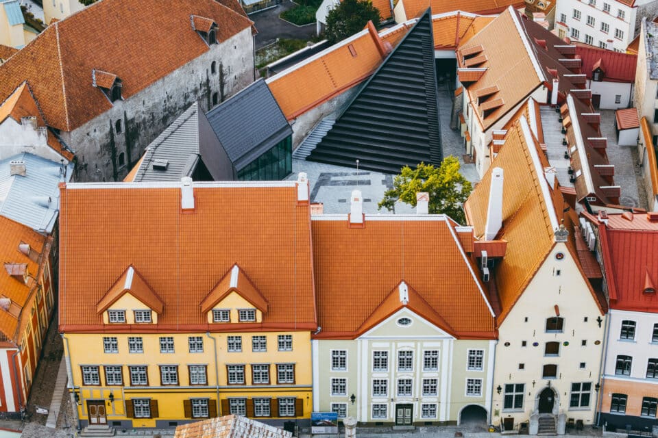 Vaade Tallinna Linnateatrile Laia tänava poolt.
