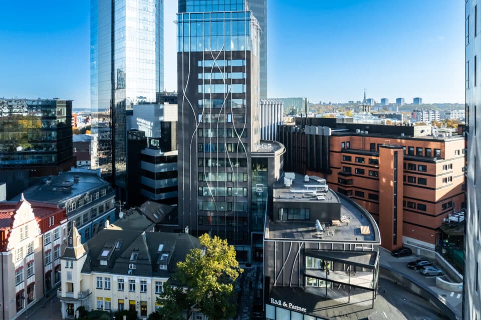 Maakri 23a asuv 17-korruseline ärimaja.