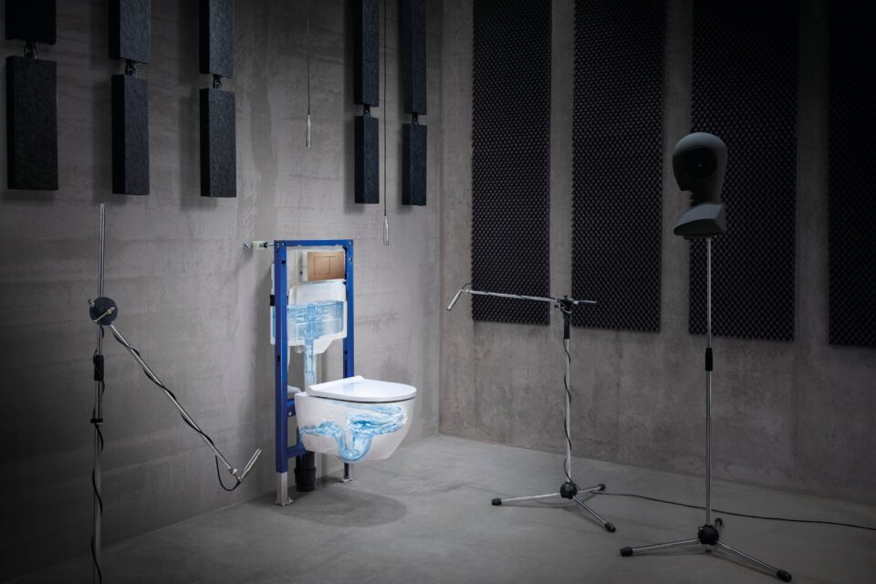 Geberiti WC-süsteem on disainitud töötama ülivaikselt, alates seinatagusest tehnoloogiast kuni seina ees oleva WC-potini.