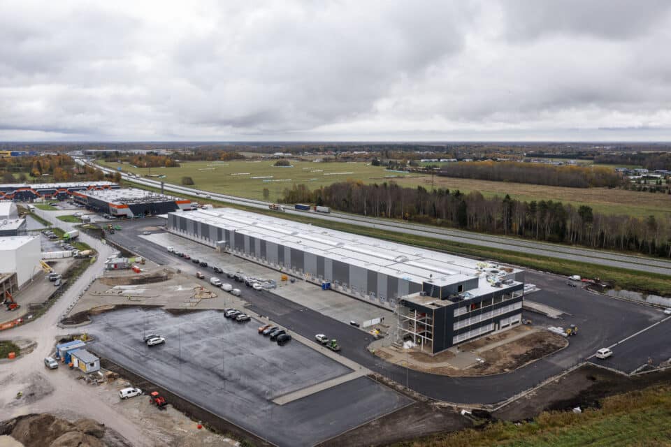 Tallinna ringtee ääres Vaelas kerkib DSV uus terminalihoone, mille ehitus läheb maksma 18 miljonit eurot.