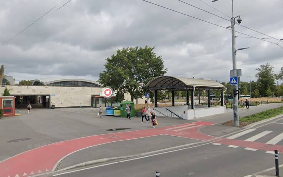 Haljastus- ja väliehitustööde firma Mefab rajab Balti jaama tunnelisse rattaparkla.
