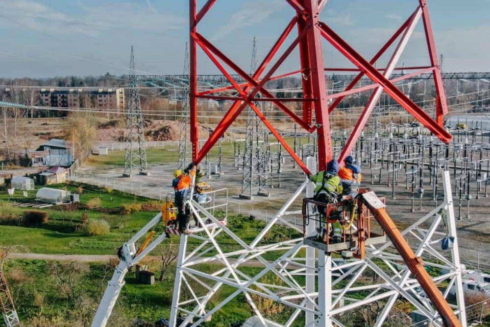 Elektri-, telekommunikatsiooni- ja gaasivõrkude projekteerimise, ehitamise ja hooldamisega tegelev Connecto suurendas 2024. aastal müügitulu kõigis kolmes Balti riigis.