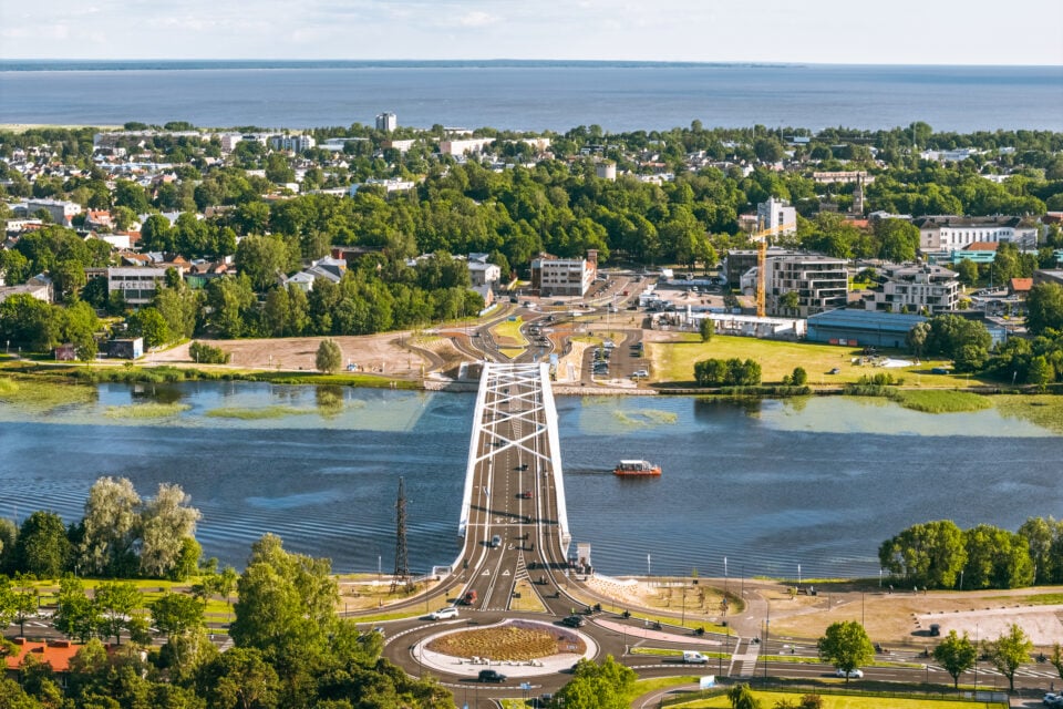 Aasta rajatise tiitli pälvis Pärnu uus sild.