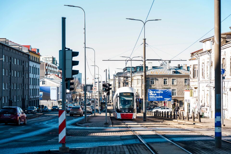 Tallinn tahab muuta rohelisemaks Tartu maantee trammikoridori.