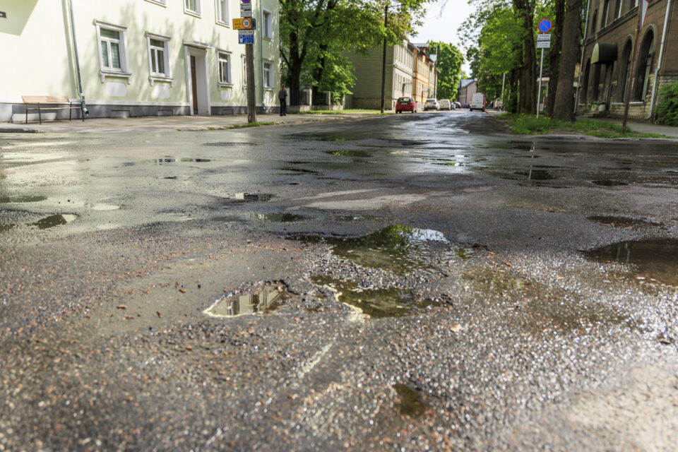 Uuendatav tänav Kadriorus.