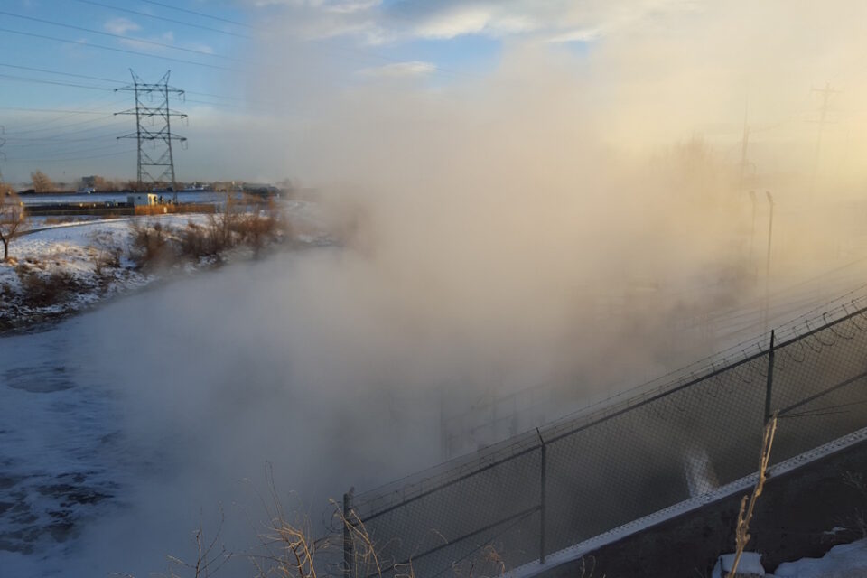 Aurav puhastusjaam South Platte'i jõe ääres, kus seni pidi puhastatud vesi jahtuma.