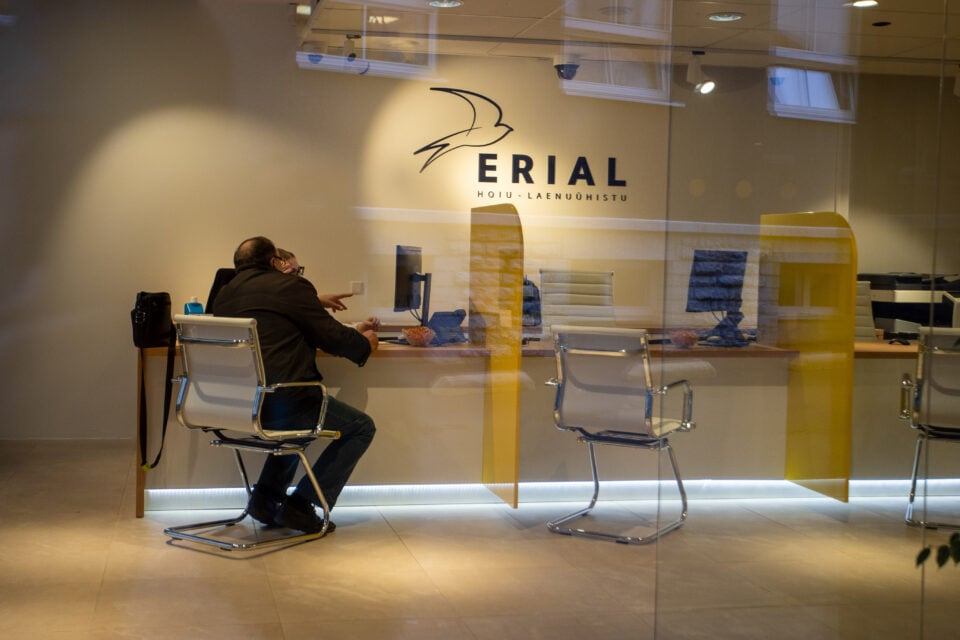 Hoiu-laenuühistu Eriali kontor.